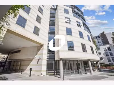 A louer Bureaux 611m² Paris