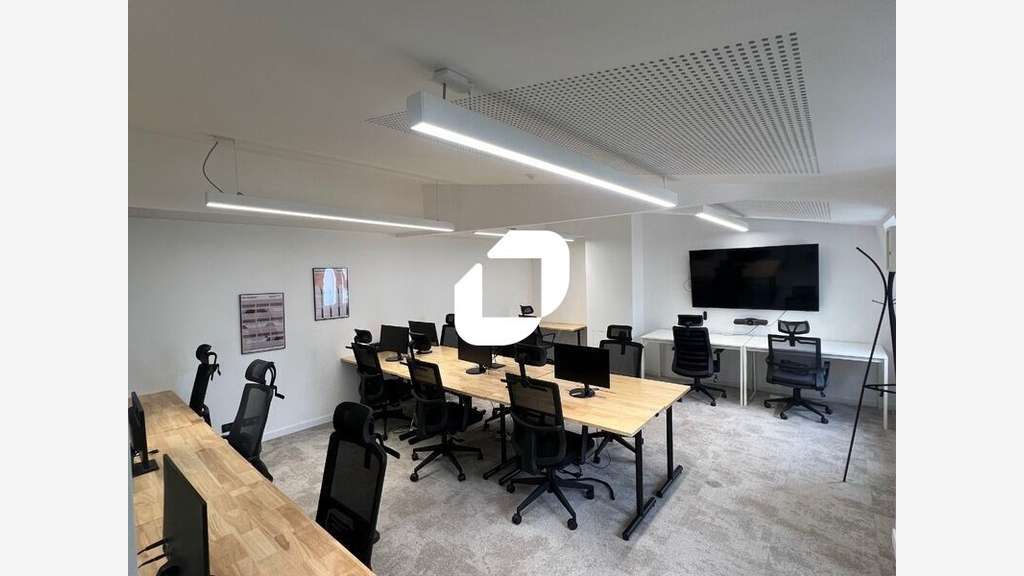 A louer Bureaux 75m² Paris
