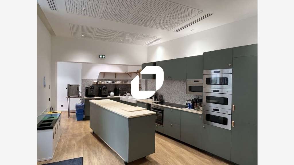 A louer Bureaux 75m² Paris