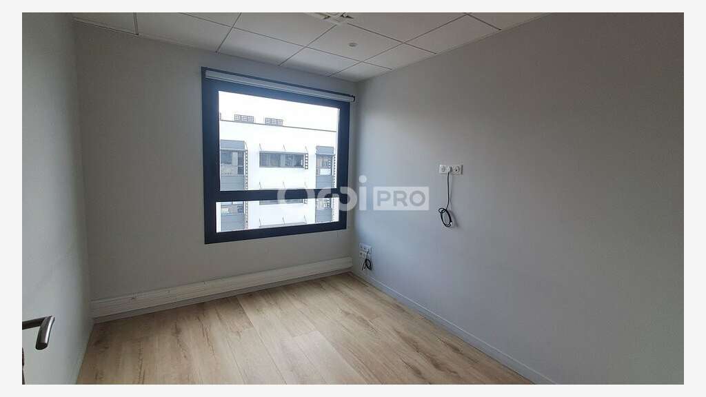 A louer bureaux de 93m² ZAC Favre à Pau