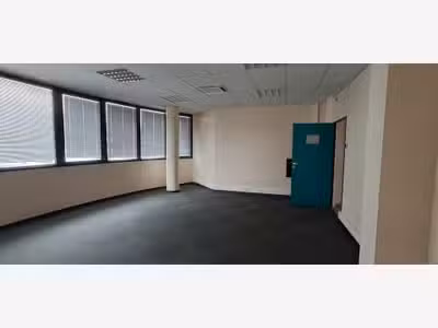 1 Bureau de 40 m² - Pau Nord
