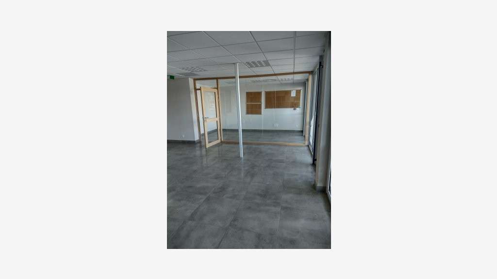 A louer bureaux de 464m² en Pyrénées Orientales