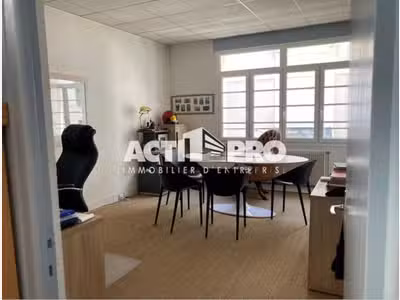 A louer bureaux de 213m² en Pyrénées Orientales