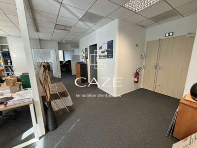 Bureaux de 263m² à louer à Pessac proche rocade