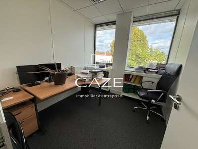 BUREAUX A LOUER PESSAC - PROCHE ROCADE