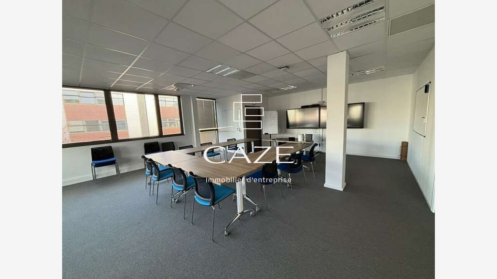 Bureaux à louer proche rocade à Pessac ZA Bersol