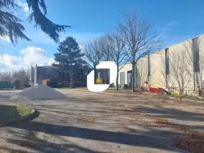 A louer Bureaux 3000m² Plaisir