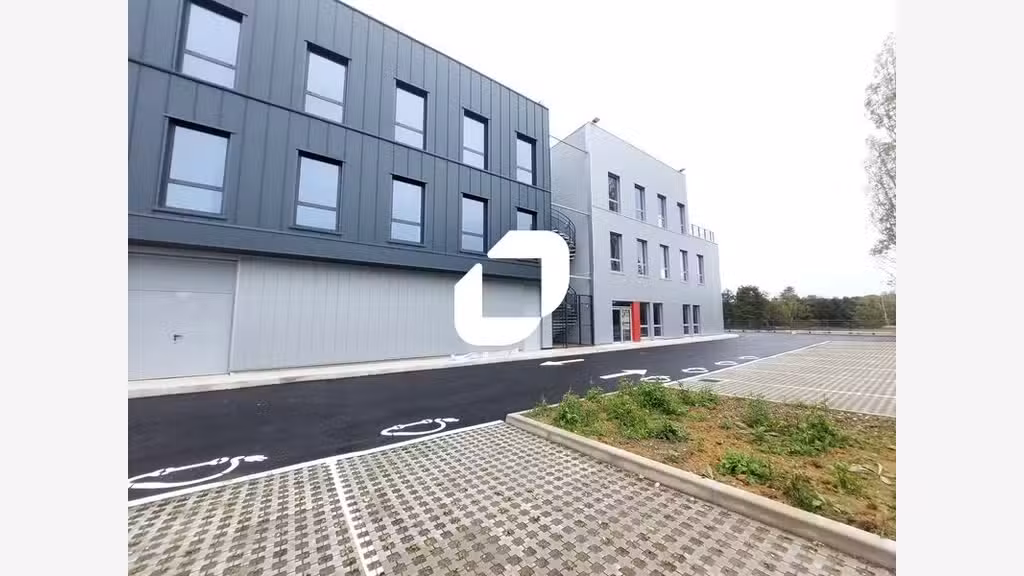 A louer Bureaux 2254m² Plaisir