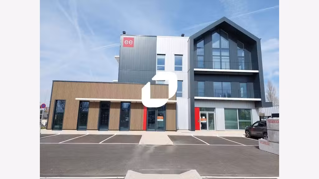 A louer Bureaux 2254m² Plaisir