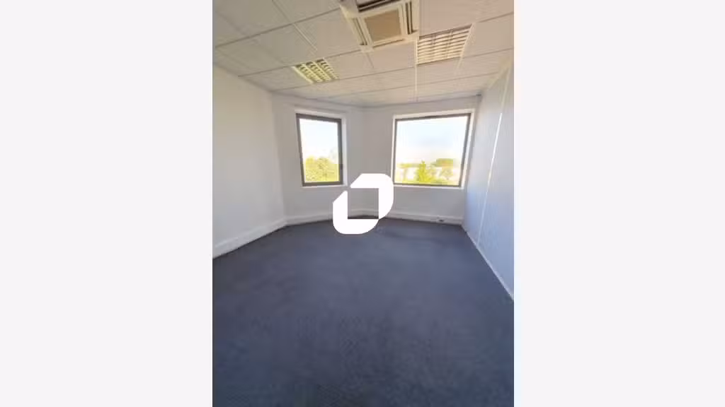 A louer Bureaux 225m² Poissy