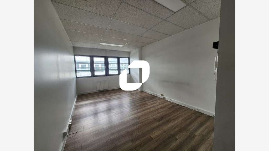 A louer Bureaux 743m² Poissy