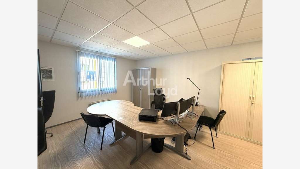 Bureaux de 73m² à louer axe routier à Poitiers 