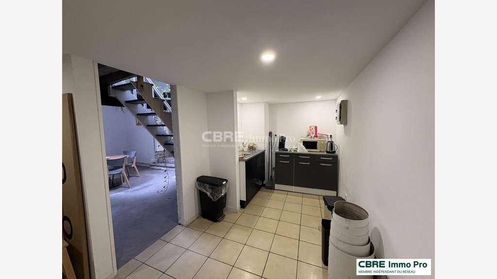 A louer bureaux 100m² empl stratégique Poitiers