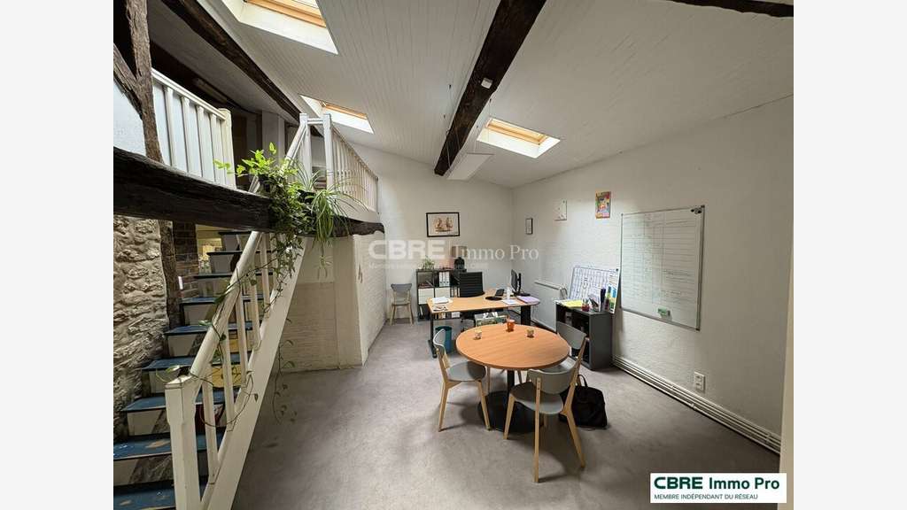 A louer bureaux 100m² empl stratégique Poitiers