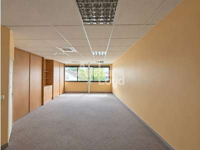 Bureaux de 236m² à louer à Poitiers empl attractif