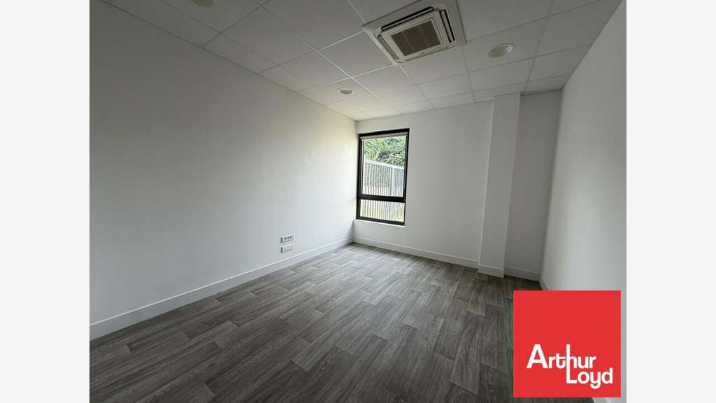 POITIERS - BUREAUX à louer
