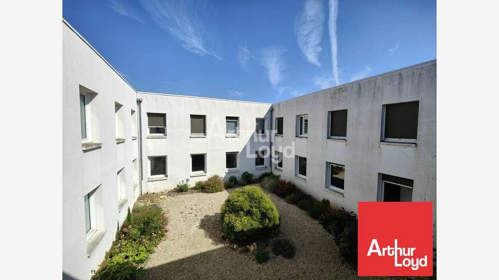 Bureaux de 180m² à louer en RDC à Poitiers 