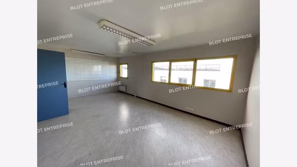 A louer bureaux de 179m² axe St Brieuc Lamballe