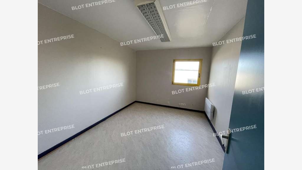 A louer bureaux de 179m² axe St Brieuc Lamballe