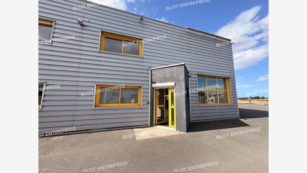 À LOUER - BUREAUX 179 m² AXE ST BRIEUC / LAMBALLE