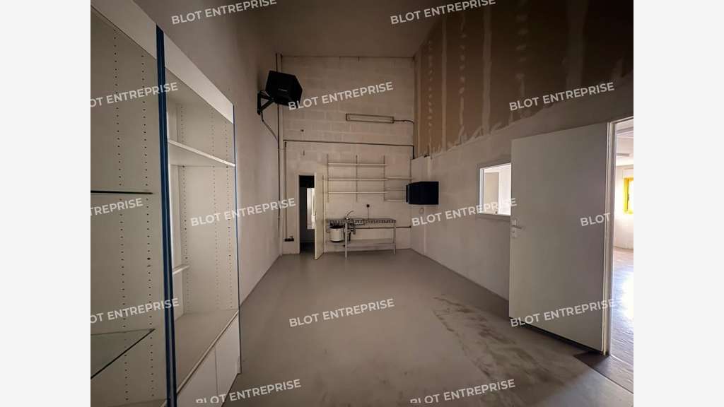 À LOUER - BUREAUX 128 m² AXE ST BRIEUC / LAMBALLE