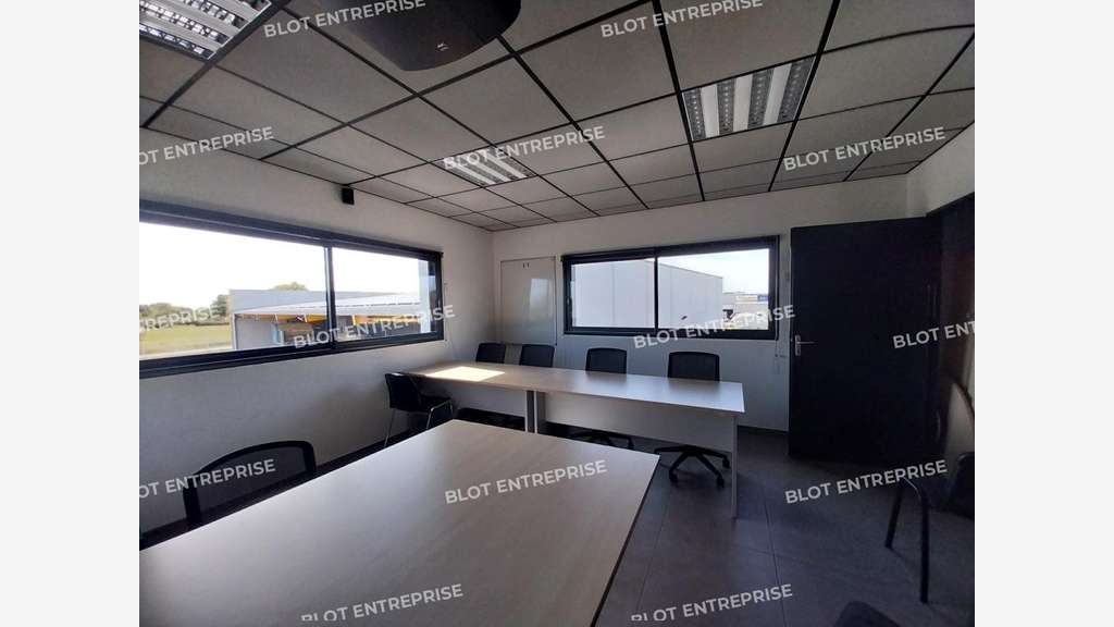 À LOUER - BUREAUX - 223 M² - PONTCHATEAU