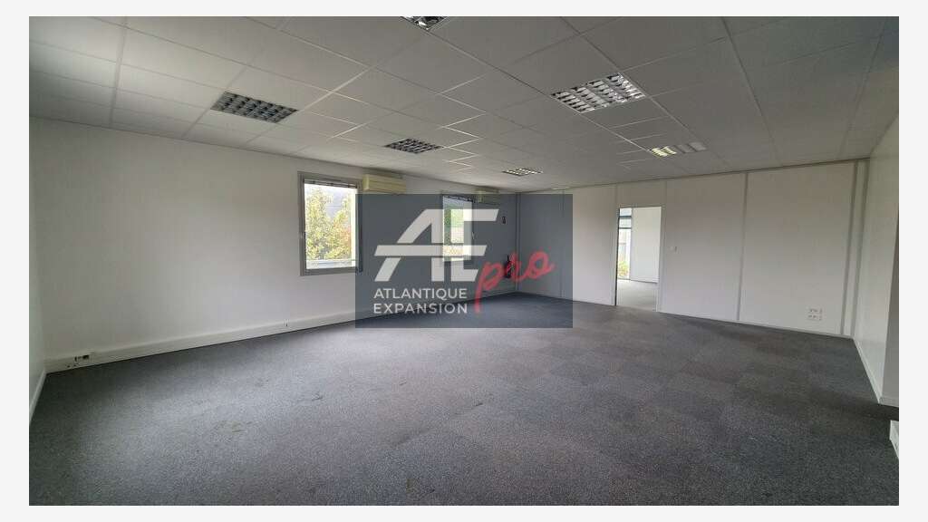 Bureaux de 87m² à louer au 1er étage à Pornichet