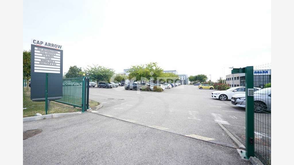 BUREAUX A LOUER - 204 m² - PUSIGNAN