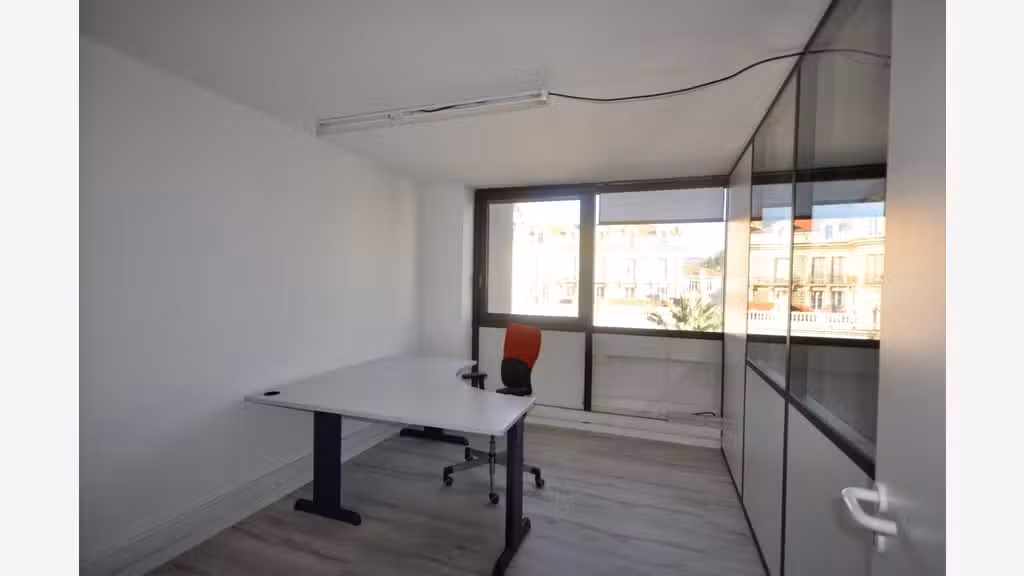 A louer bureaux à Nice quartier des Musiciens 
