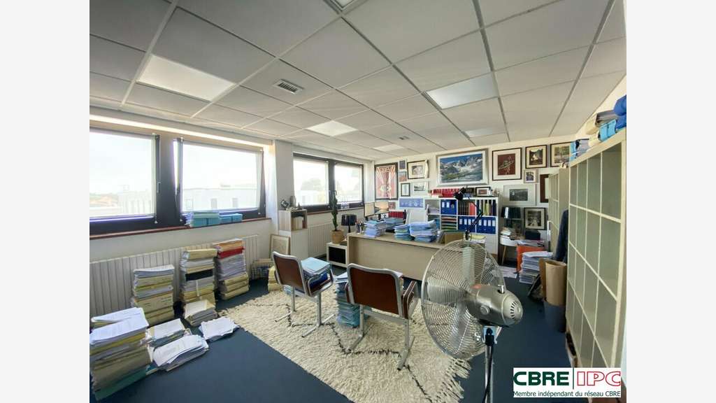 Location bureaux R+3 à Bayonne quartier Arènes