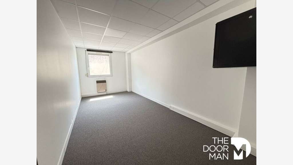 A louer bureau lumineux 72m² à Rambouillet RN10