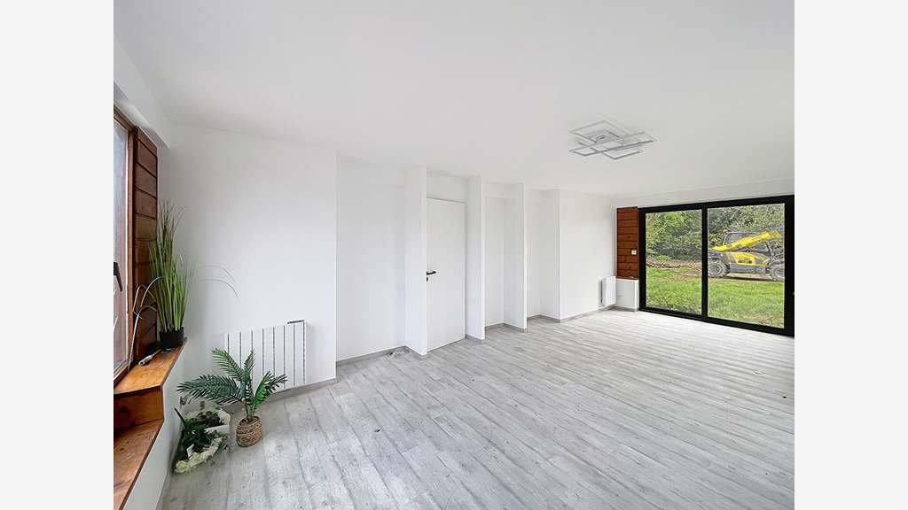 A louer bureaux 7 pièces 140m² à Redon 