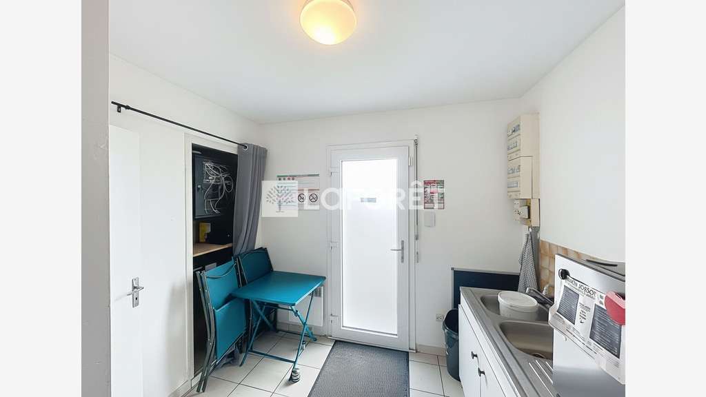 Bureaux Redon 250 m2 avec garage 7 véhicules