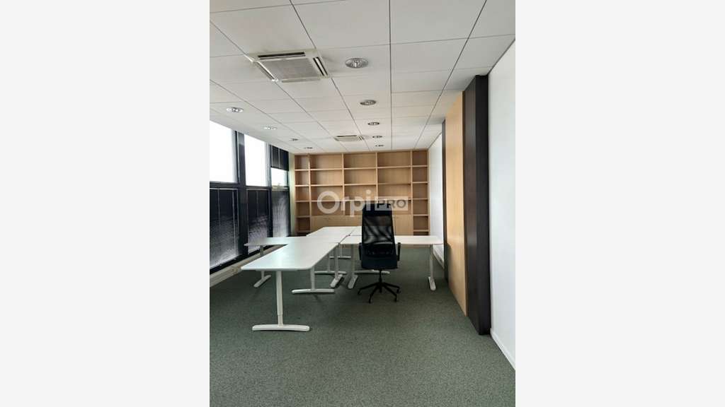 Bureaux lumineux de 222m² à louer à Reims 