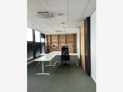 Bureaux lumineux de 222m² à louer à Reims 