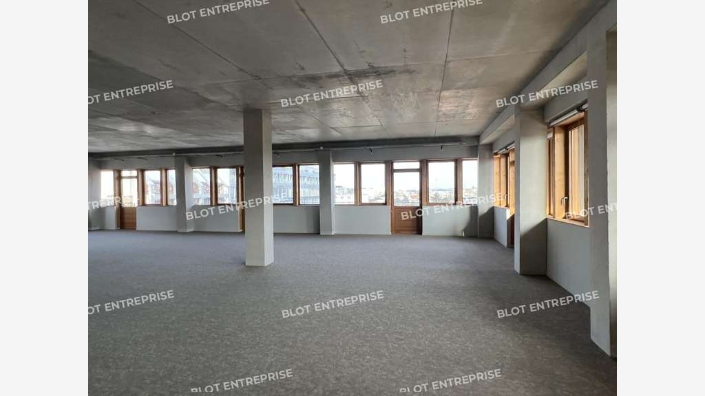 A louer bureaux 825m² à Rennes coeur EuroRennes