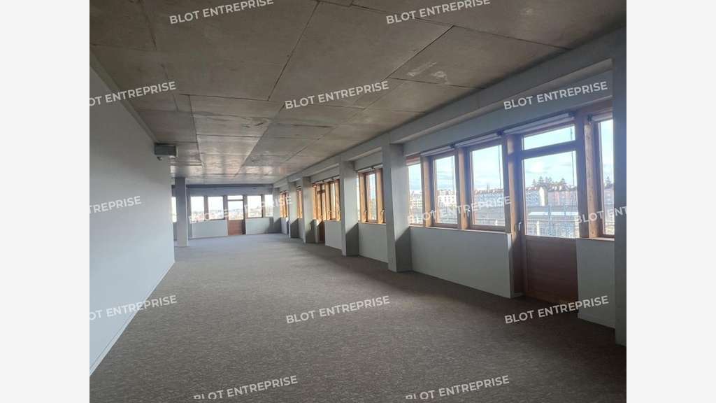 A louer bureaux 825m² à Rennes coeur EuroRennes