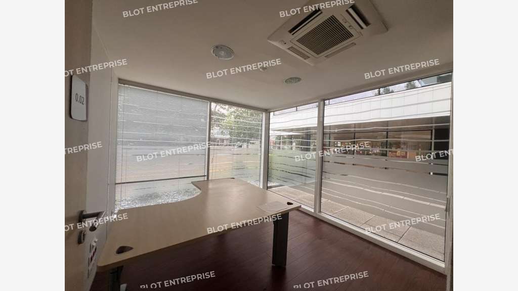 A louer bureaux de 972m² à Rennes Ecopole Sud Est