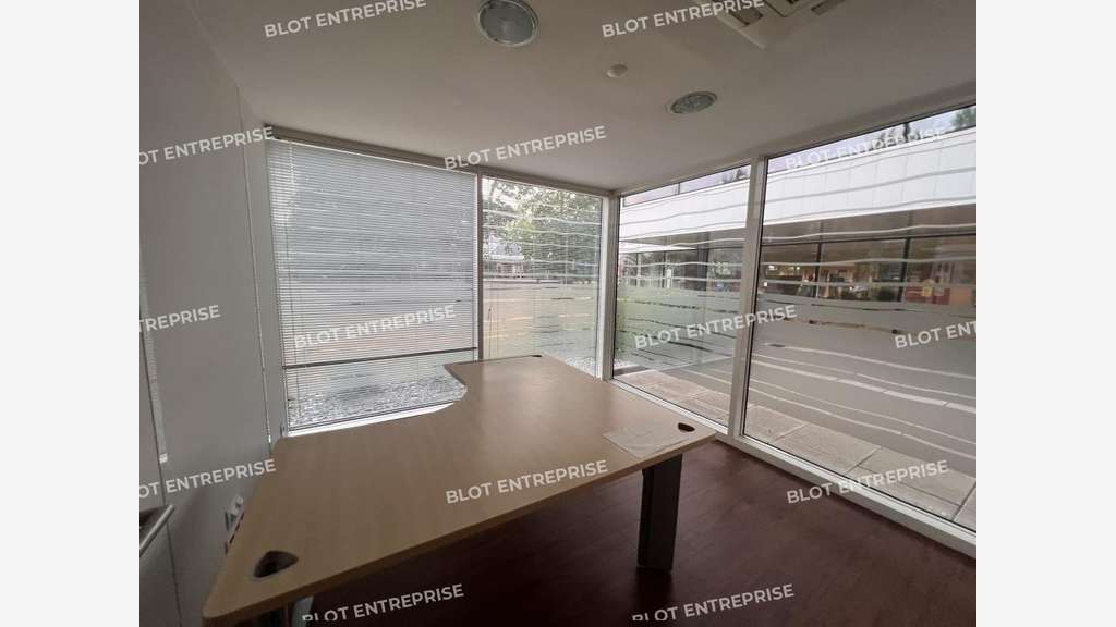 A louer bureaux de 972m² à Rennes Ecopole Sud Est