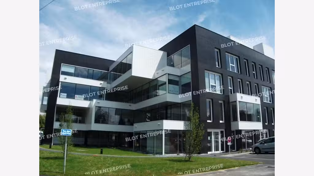 A louer bureaux de 972m² à Rennes Ecopole Sud Est