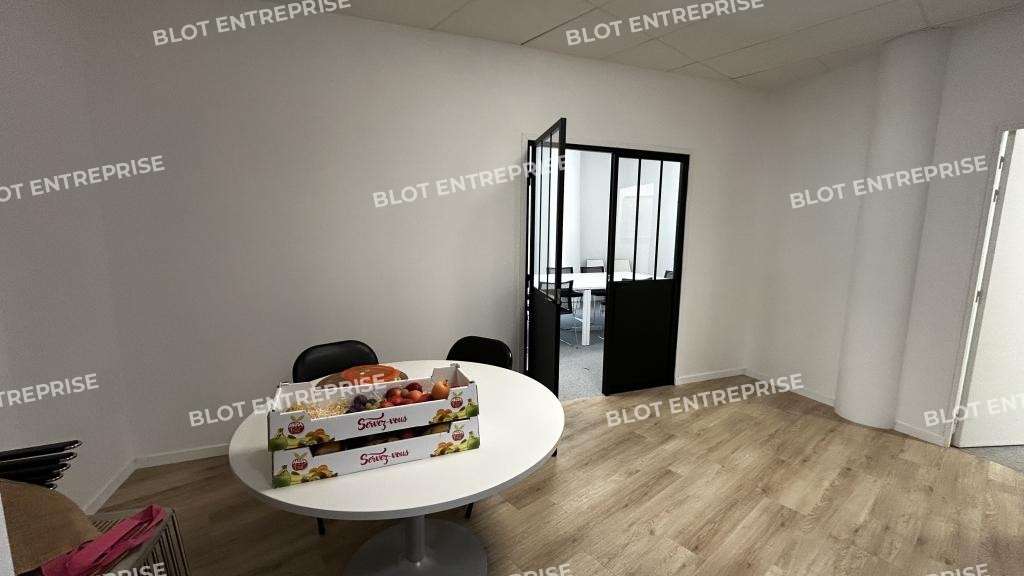 A louer bureaux de 317m² à Rennes Eurorennes