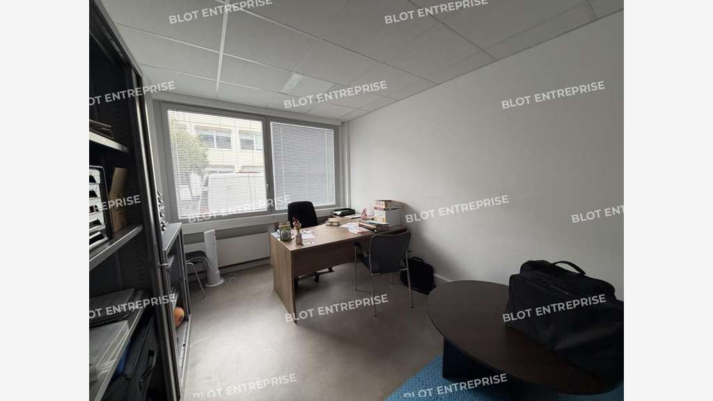 A louer bureaux 186m² Rennes métro Henri Fréville