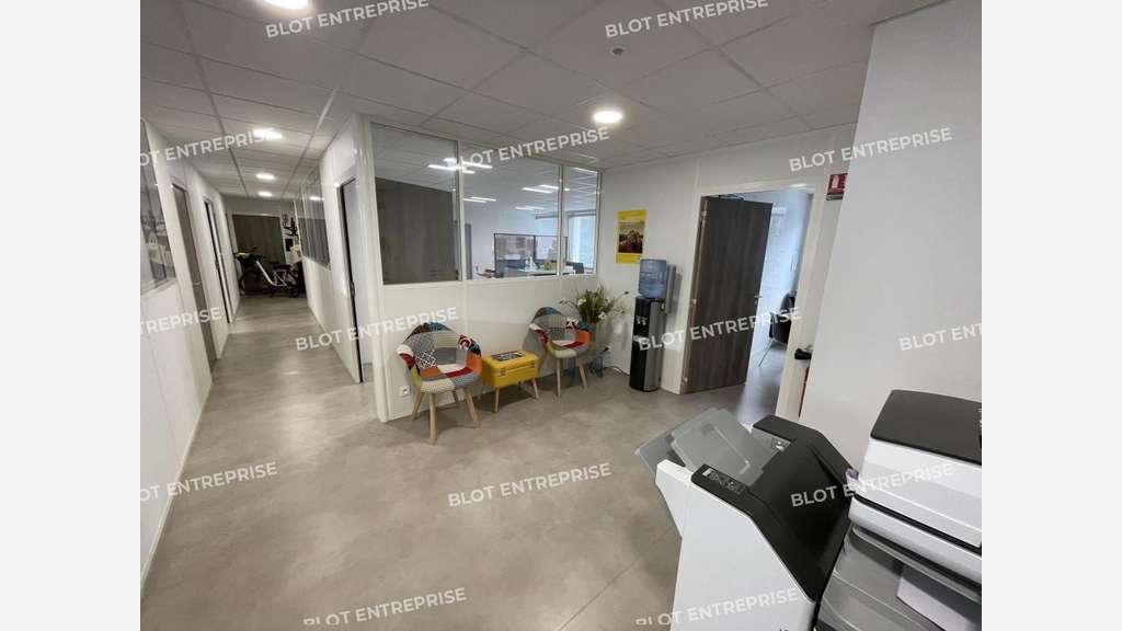 A louer bureaux 186m² Rennes métro Henri Fréville