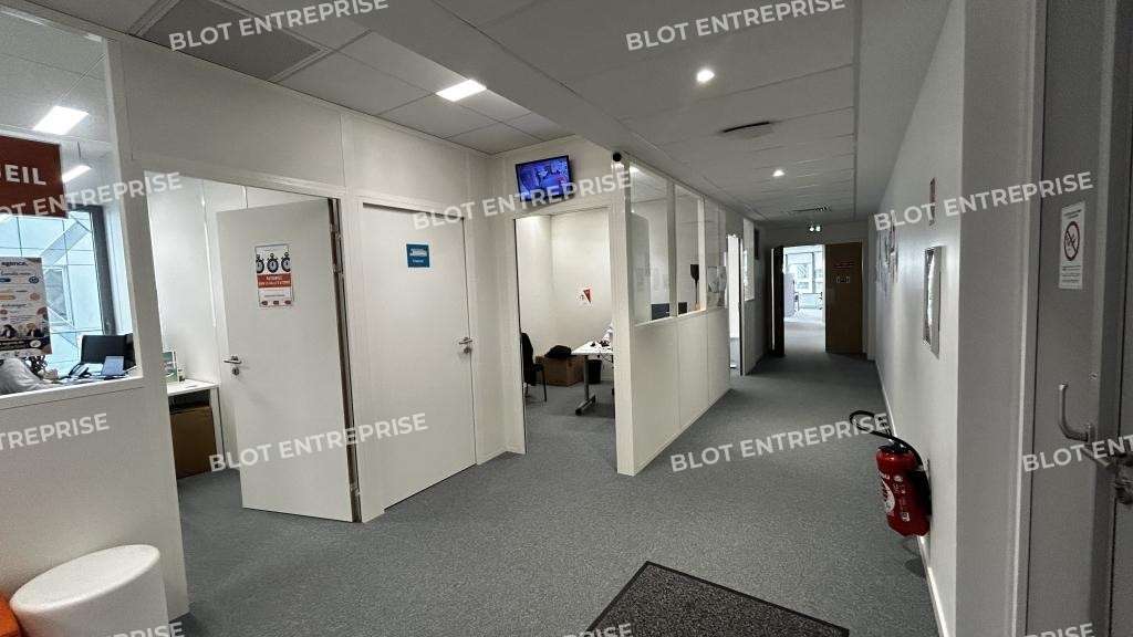 A louer bureaux 343m² R+2 à Rennes gare 