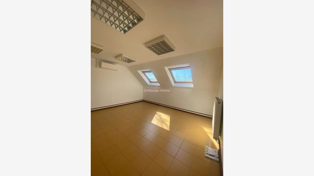 A louer bureau 20m² R+1 idéalement situé à Rieulay