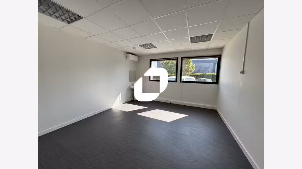 A louer Bureaux 576m² Rillieux la pape