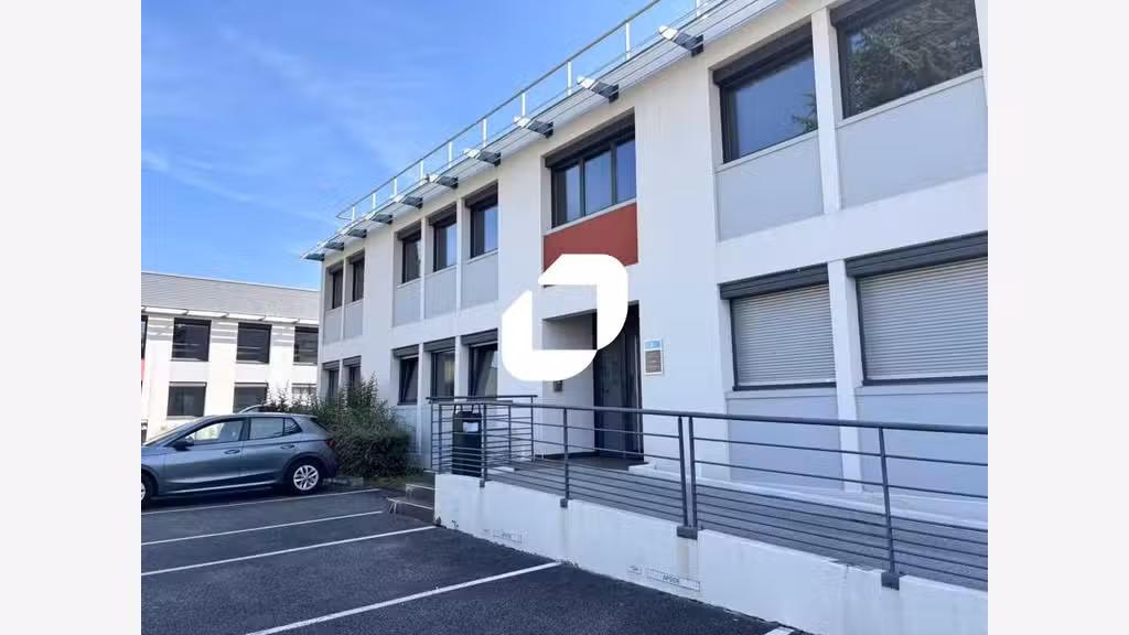 A louer Bureaux 576m² Rillieux la pape