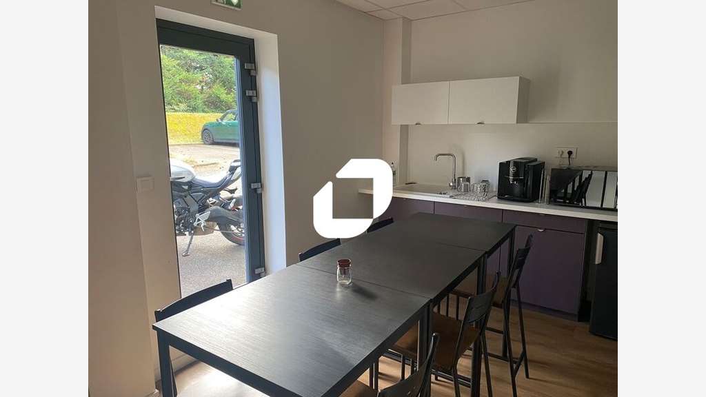 A louer Bureaux 205m² Rillieux la pape
