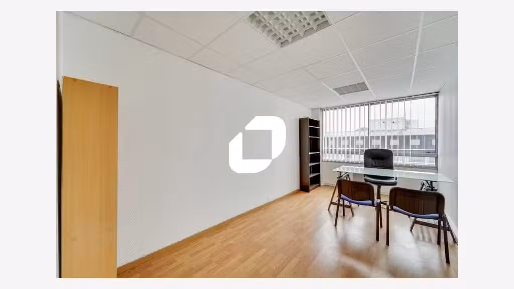 A louer Bureaux 1825m² Ris orangis