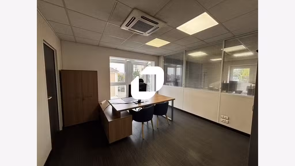 A louer Bureaux 249m² Ris orangis